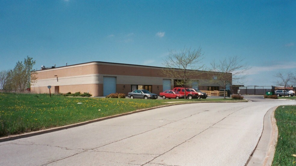 Primary Photo Of 1080-1098 Frances Dr, Streamwood Warehouse For Lease