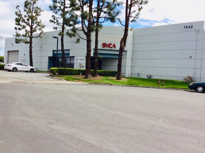 Primary Photo Of 7442 Vincent Cir, Huntington Beach Manufacturing For Lease