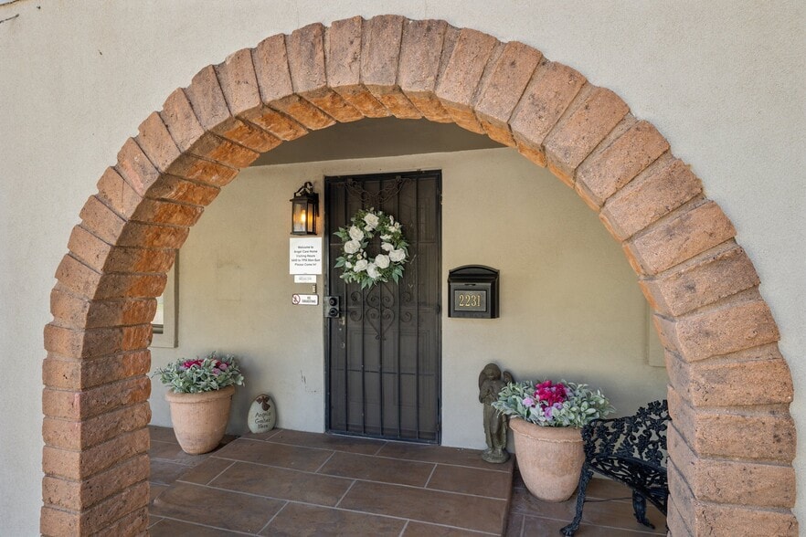 More Photos Of 3827 E Oak St, Phoenix Assisted Living For Sale