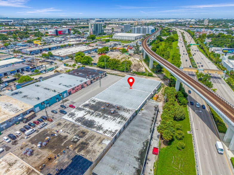 More Photos Of 3916-3920 NW 32nd Ave, Miami Warehouse For Lease