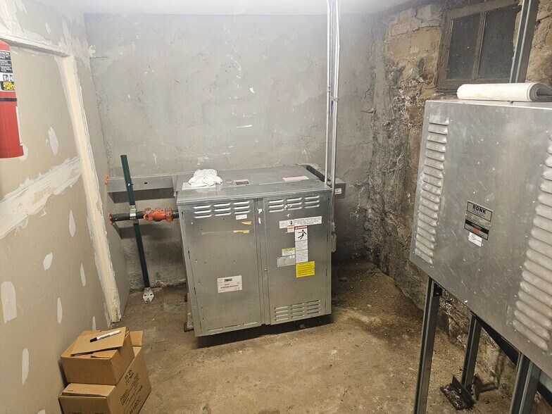 More Photos Of 2 S Main St, Coalville Loft Creative Space For Sale