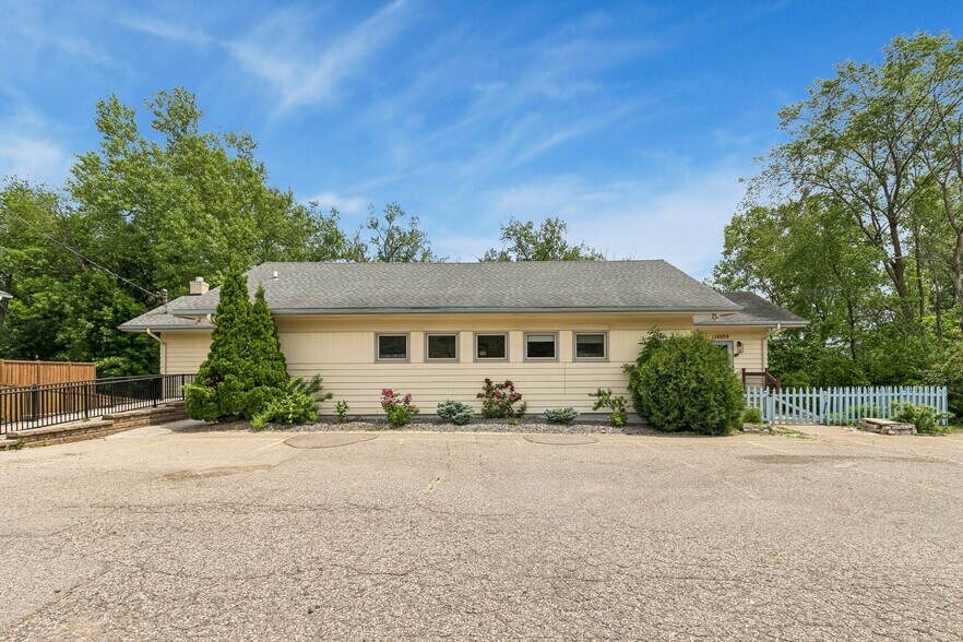 More Photos Of 14859 Louisiana Ave S, Savage Daycare Center For Sale