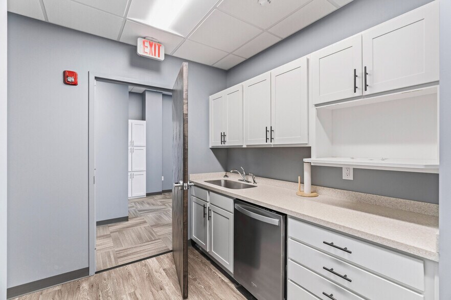 More Photos Of 1508 Carl Adams Dr, Murfreesboro Medical For Sale