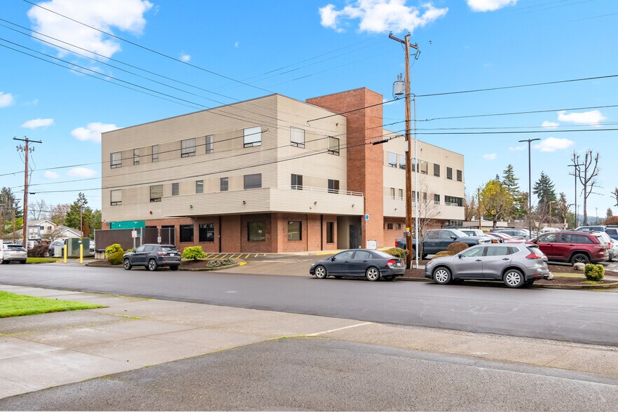 More Photos Of 1813 W Harvard Ave, Roseburg Medical For Lease