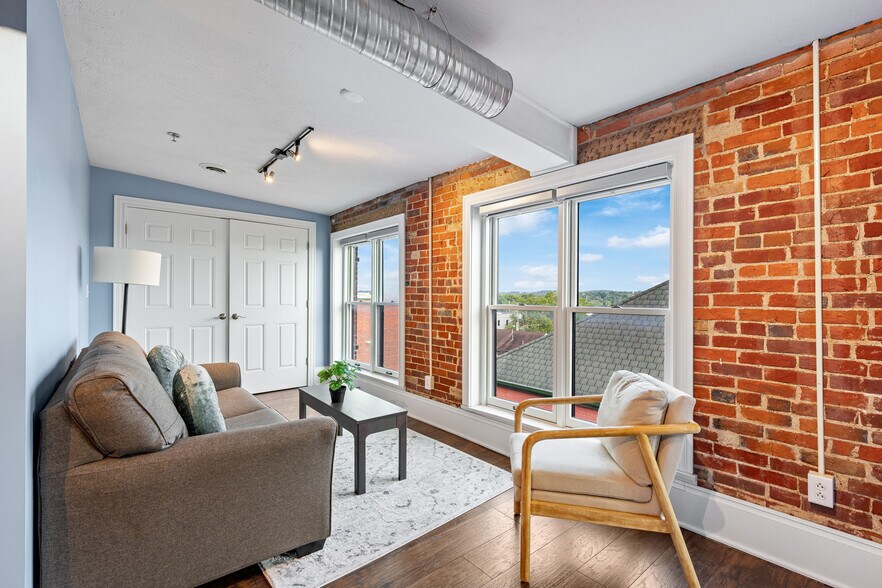 More Photos Of 144 W Liberty St, Wooster Office For Sale