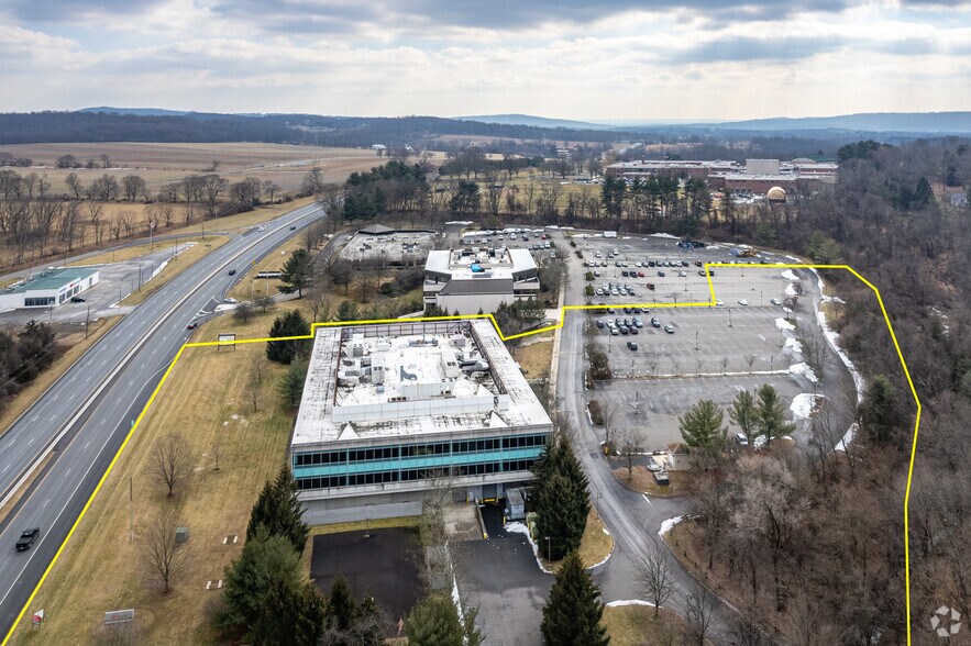 More Photos Of 1467 Rt 31 S, Annandale Office For Sale