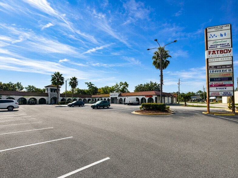 More Photos Of 9735 Saint Augustine Rd, Jacksonville Unknown For Lease