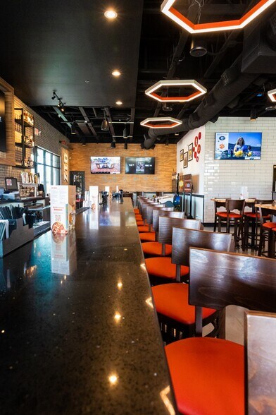 More Photos Of 6501 North Fwy, Fort Worth Restaurant For Sale