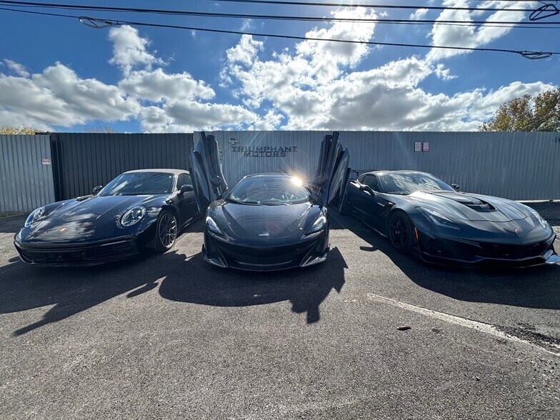 Primary Photo Of 16525 Market, Channelview Light Manufacturing For Sale