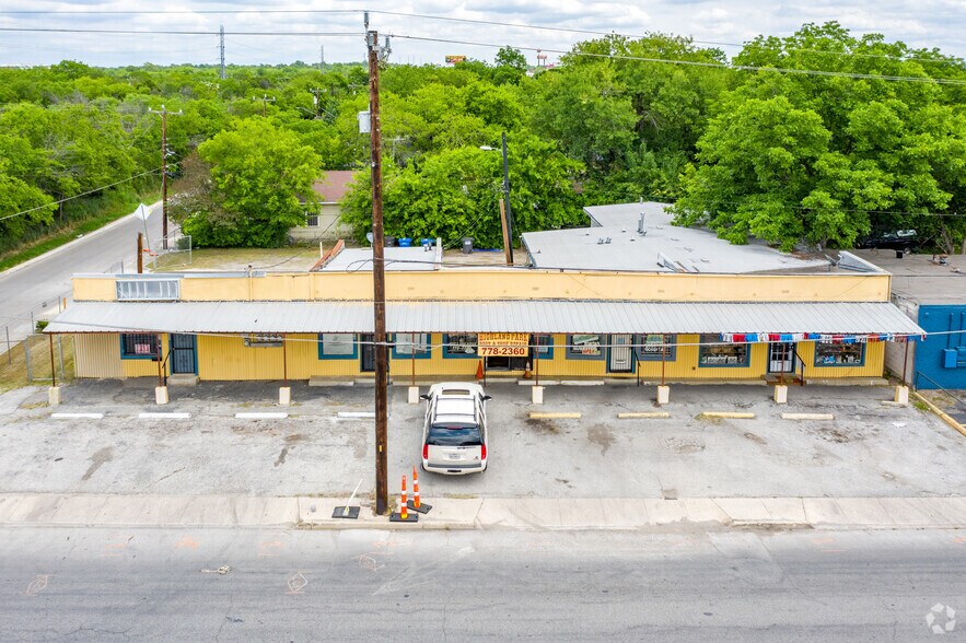 More Photos Of 1502 S Hackberry St, San Antonio Freestanding For Lease
