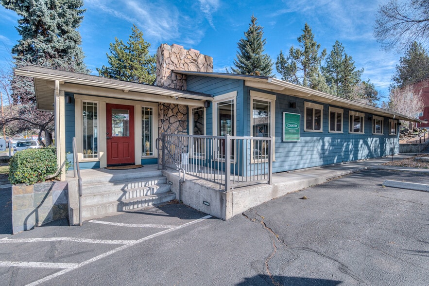 More Photos Of 525 NE Greenwood Ave, Bend Office For Sale