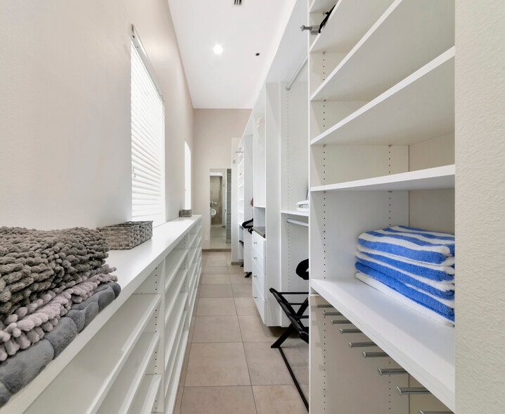 More Photos Of 1345 2nd St, Sarasota Office Residential For Sale