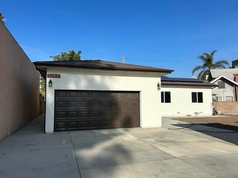 More Photos Of 3737 Baldwin Park Blvd, Baldwin Park Storefront Retail Residential For Sale