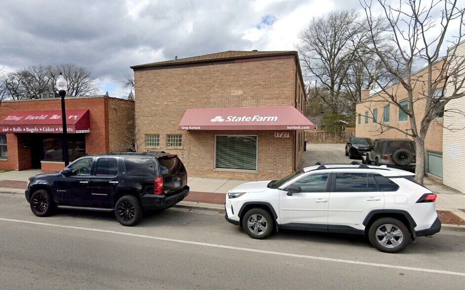 Primary Photo Of 1727 Howard St, Evanston Freestanding For Sale