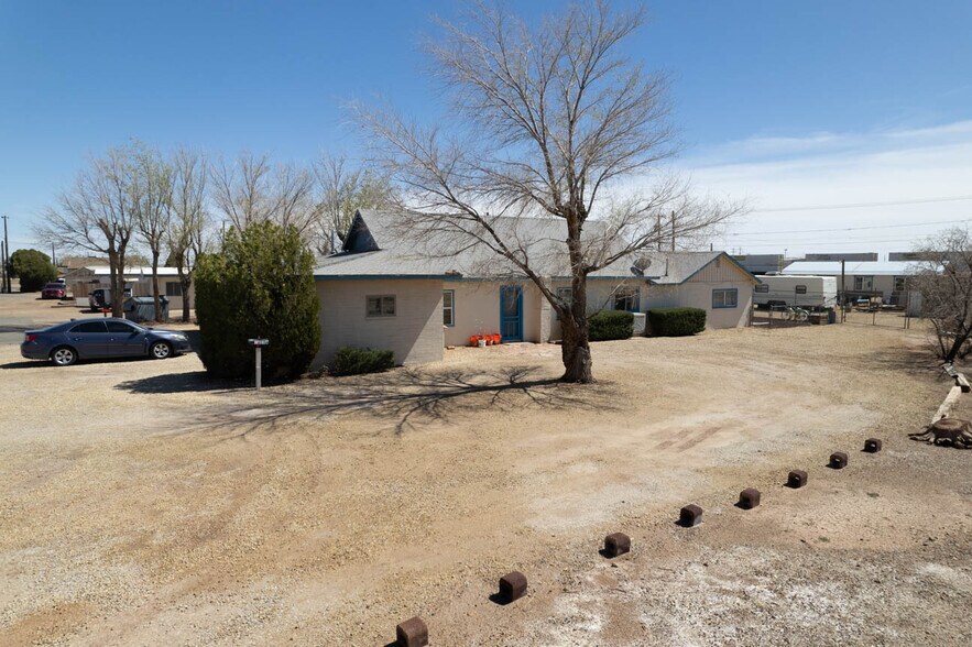 More Photos Of 1923 W Second St, Winslow Multifamily For Sale