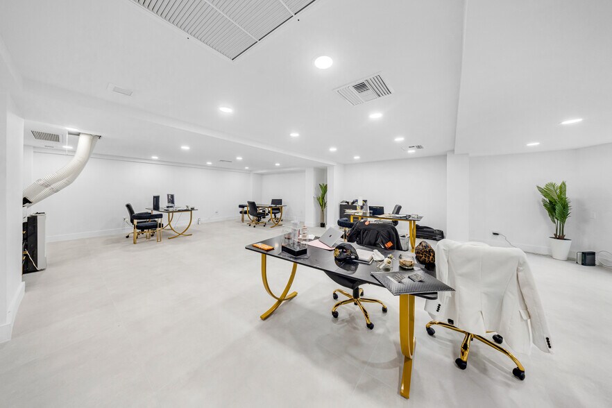 More Photos Of 5401 Collins Ave, Miami Beach Apartments For Sale