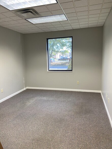 More Photos Of 4525 Trousdale Dr, Nashville Office For Sale