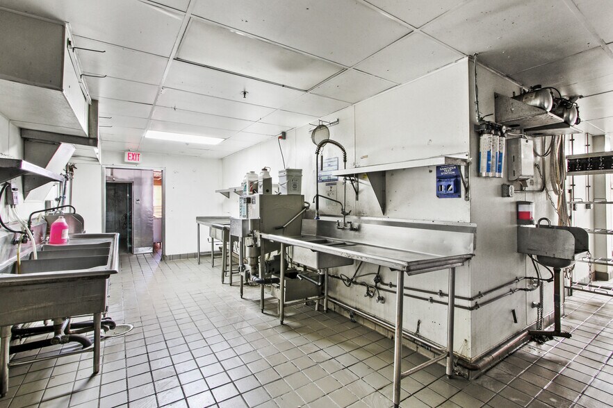 More Photos Of 601 W 5th St, Los Angeles Office For Lease