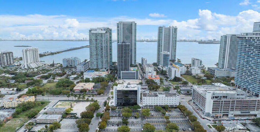 More Photos Of 3050 Biscayne Blvd, Miami Office For Lease