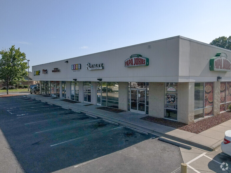 Primary Photo Of 1505-1515 S Cannon Blvd, Kannapolis General Retail For Lease