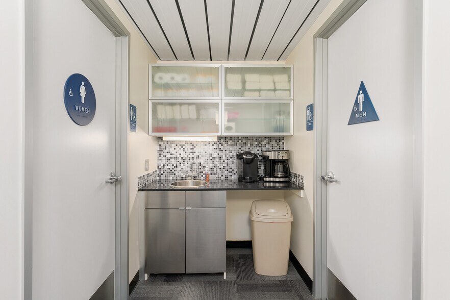 More Photos Of 920 Reserve Dr, Roseville Loft Creative Space For Lease