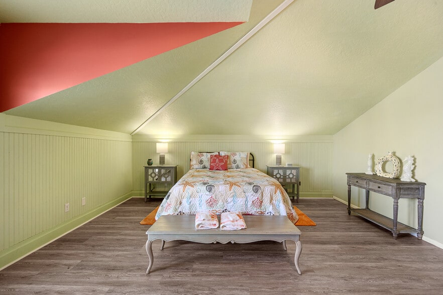 More Photos Of 973 N Harbor City Blvd, Melbourne Specialty For Sale