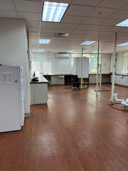 More Photos Of 2901 Dutton Mill Rd, Aston Township Medical For Sale