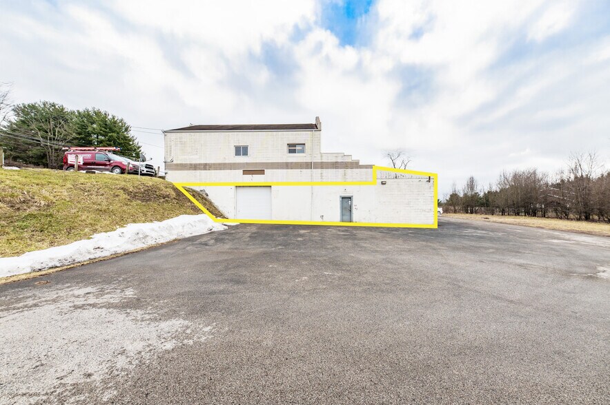 Primary Photo Of 3466 Fairmont Ave, Fairmont Auto Repair For Lease