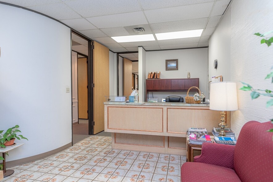 More Photos Of 4500 Carter Creek Pky, Bryan Office For Lease