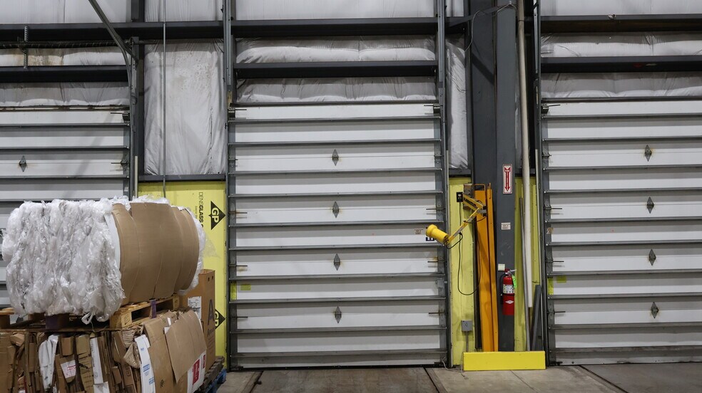 More Photos Of 1401 AIP Dr, Middletown Warehouse For Sale