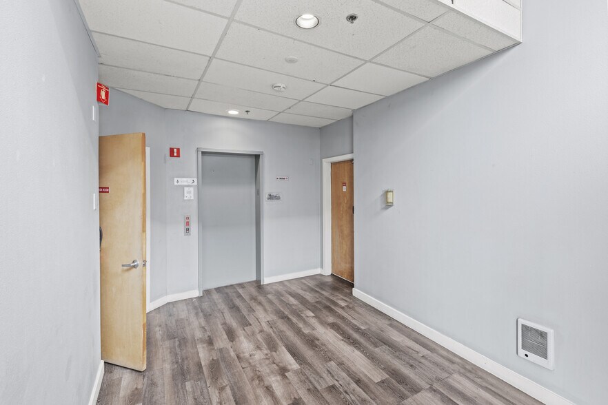 More Photos Of 457 SW 6th St, Redmond Apartments For Sale