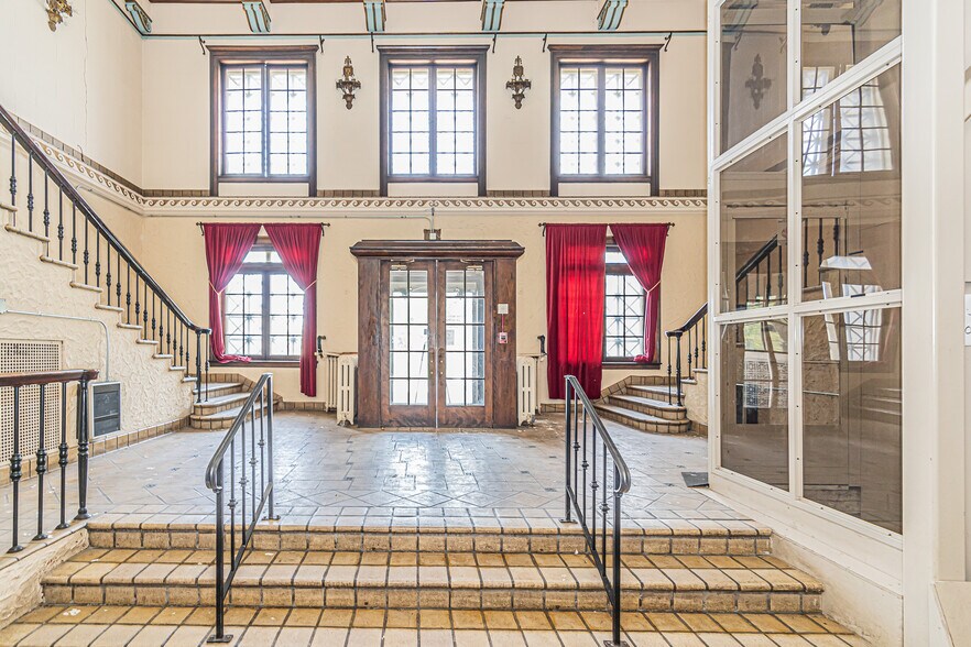 More Photos Of 807 61st St, Kenosha Lodge Meeting Hall For Sale