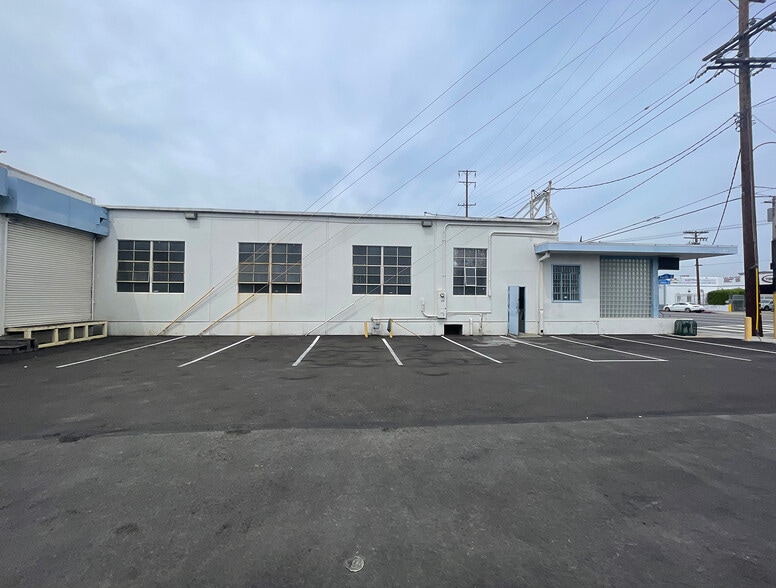 More Photos Of 4651 Pacific Blvd, Vernon Manufacturing For Sale