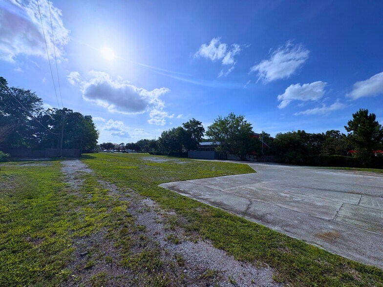 More Photos Of 4604 Old Goldenrod Rd, Orlando Auto Dealership For Sale