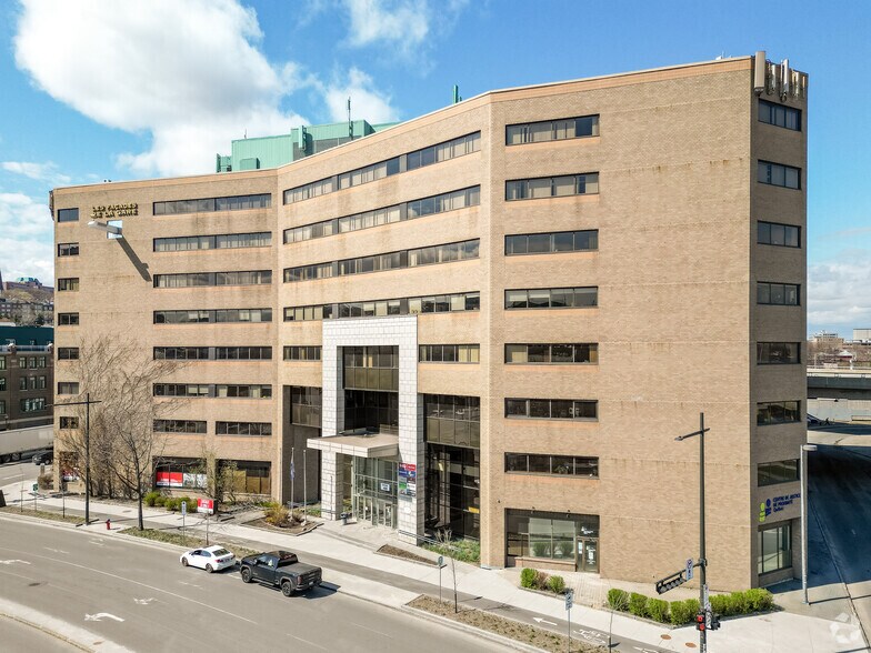 More Photos Of 400 Boul Jean-Lesage, Québec Office For Lease