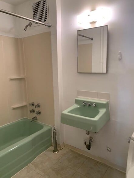 More Photos Of 105 Luquer St, Brooklyn Apartments For Sale