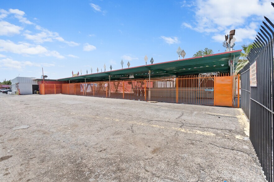 More Photos Of 1961 E Charleston Blvd, Las Vegas Carwash For Lease