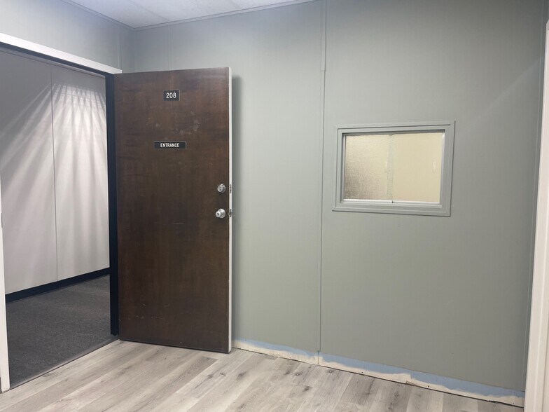 More Photos Of 346 Freeport Rd, New Kensington Medical For Lease