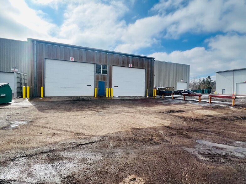 More Photos Of 200 N Hardman Ave, South Saint Paul Manufacturing For Sale