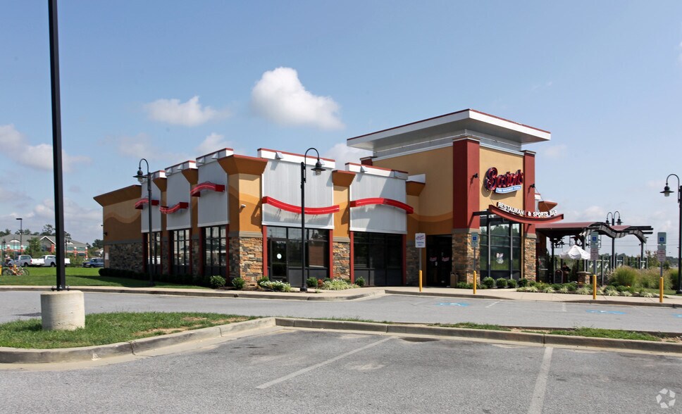 Primary Photo Of 10440 O'donnell Pl, Waldorf Restaurant For Sale