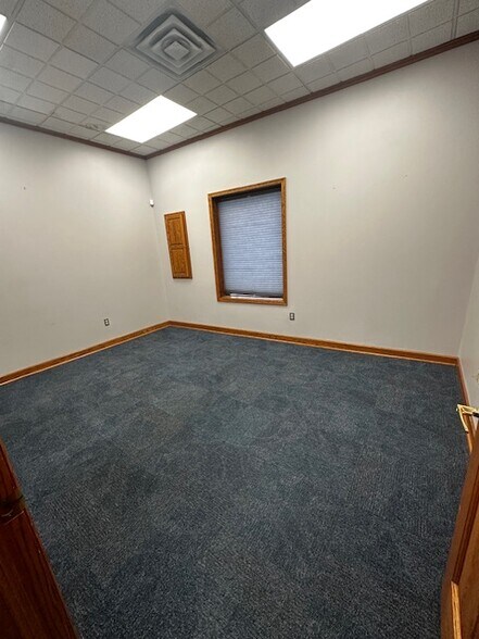 More Photos Of 1606 W 3rd St, Red Wing Storefront Retail Office For Lease