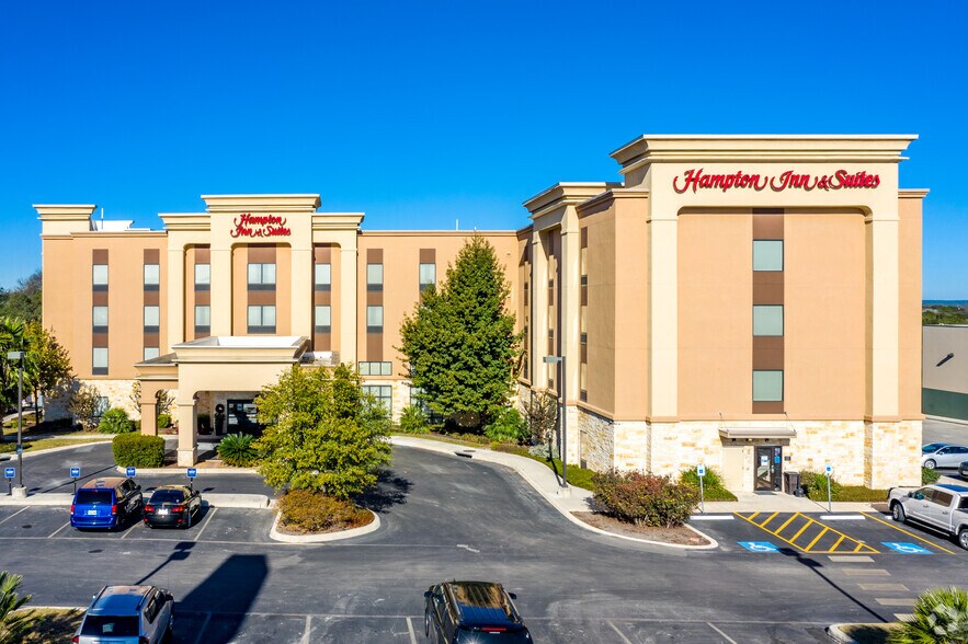 More Photos Of 14655 IH-35 N Access Rd, Selma Hotel For Sale