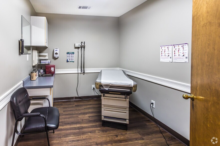 More Photos Of 3530 Hickory Hill Rd, Memphis Medical For Sale