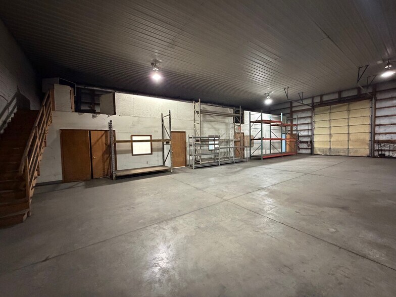 More Photos Of 200 N 1st St, Stroudsburg Warehouse For Lease