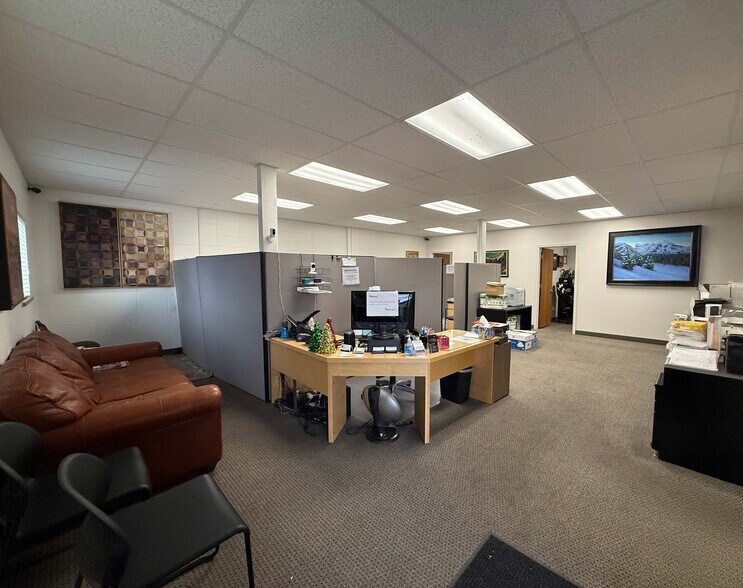 More Photos Of 108 N State St, Orem Freestanding For Lease