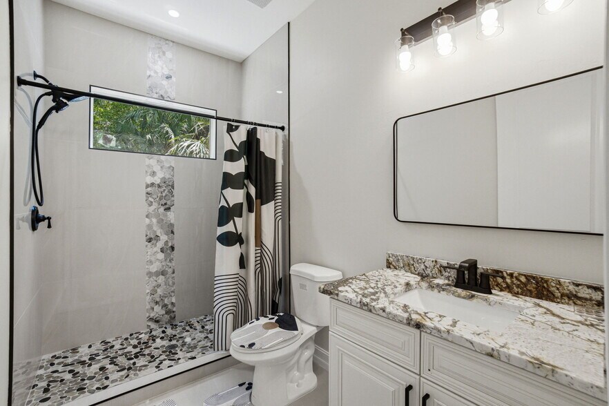 More Photos Of 4120 3rd Ave NW, Naples Apartments For Sale