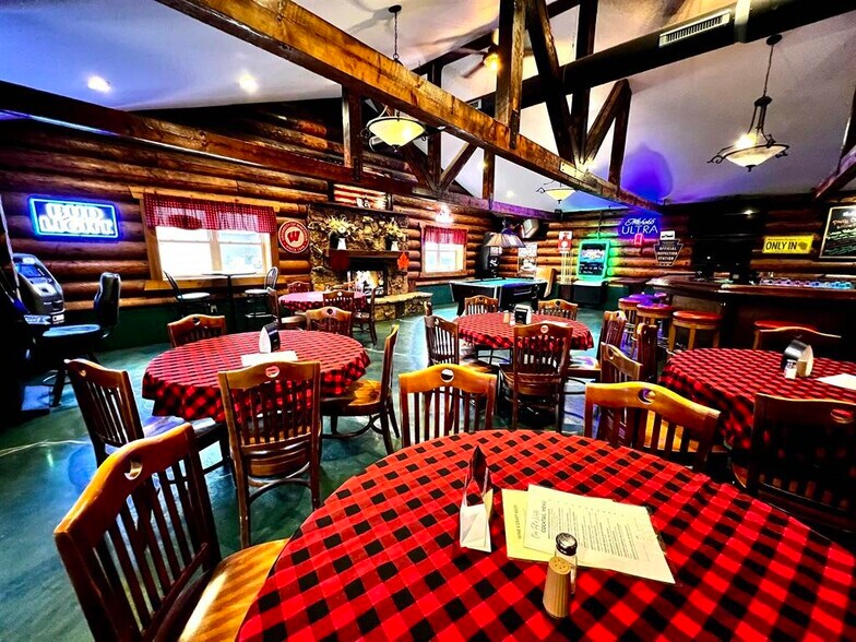 More Photos Of 307 Main St, Hollandale Restaurant For Sale
