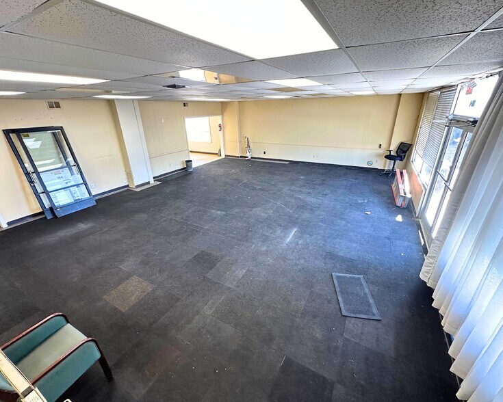 More Photos Of 110 N Fourth St, Spring Lake Light Manufacturing For Lease