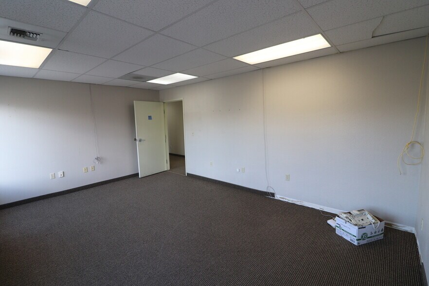 More Photos Of 39141 Pocahontas, Baker City Medical For Sale