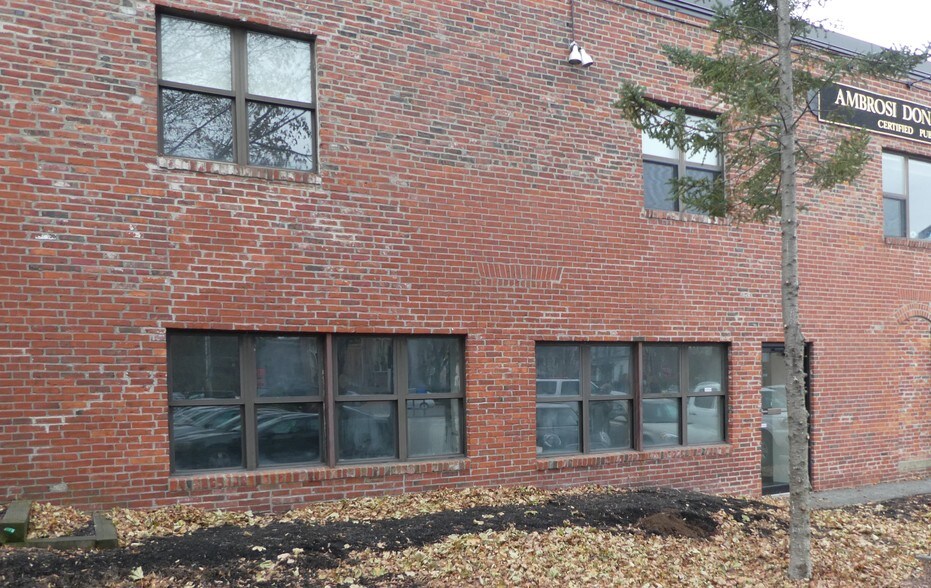 More Photos Of 1 Harris St, Newburyport Medical For Lease